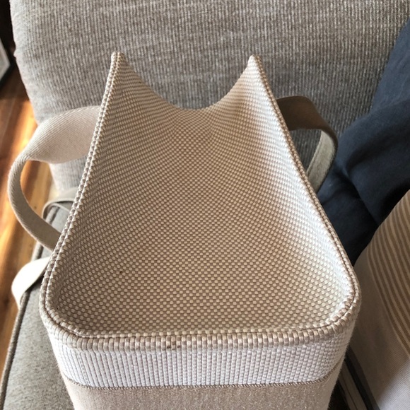 Lululemon Athletica Cream and Tan Tote Bag - Picture 4 of 8